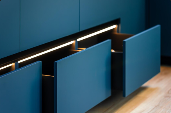 Armários Planejados: A Chave para Transformar Espaços e Melhorar a Organização Pessoal